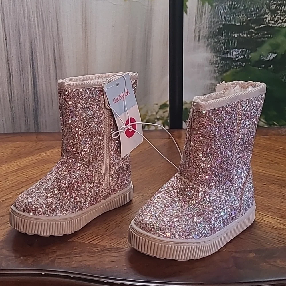 New with tag! Cat & Jack Girls 5 Gold Holland Pip glitter sparkly faux fur boots